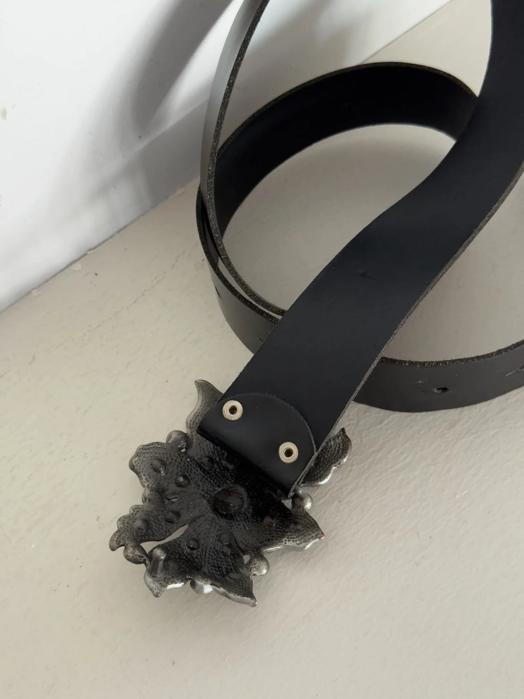 Floral-Buckle Leather Belt