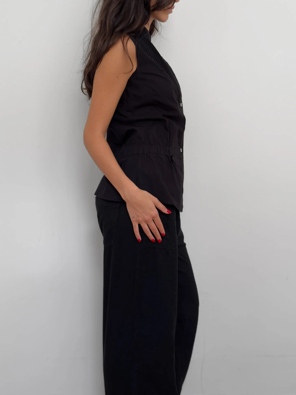 Sleeveless Black Shirt