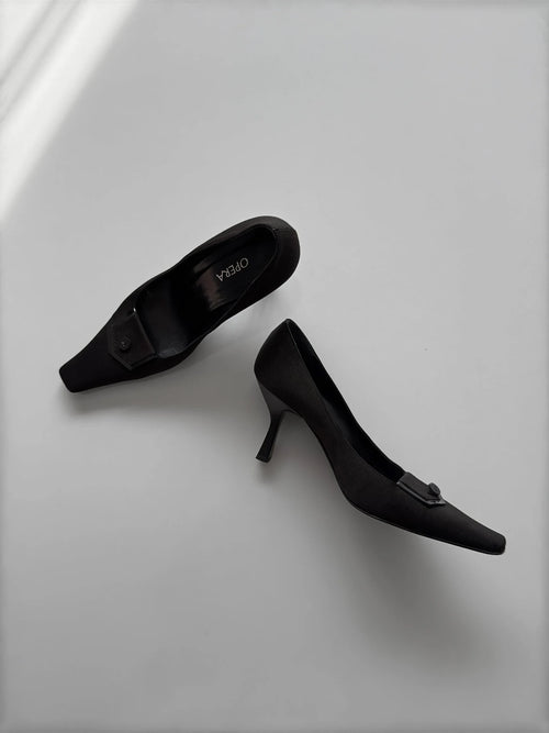 Black Heeled Shoes
