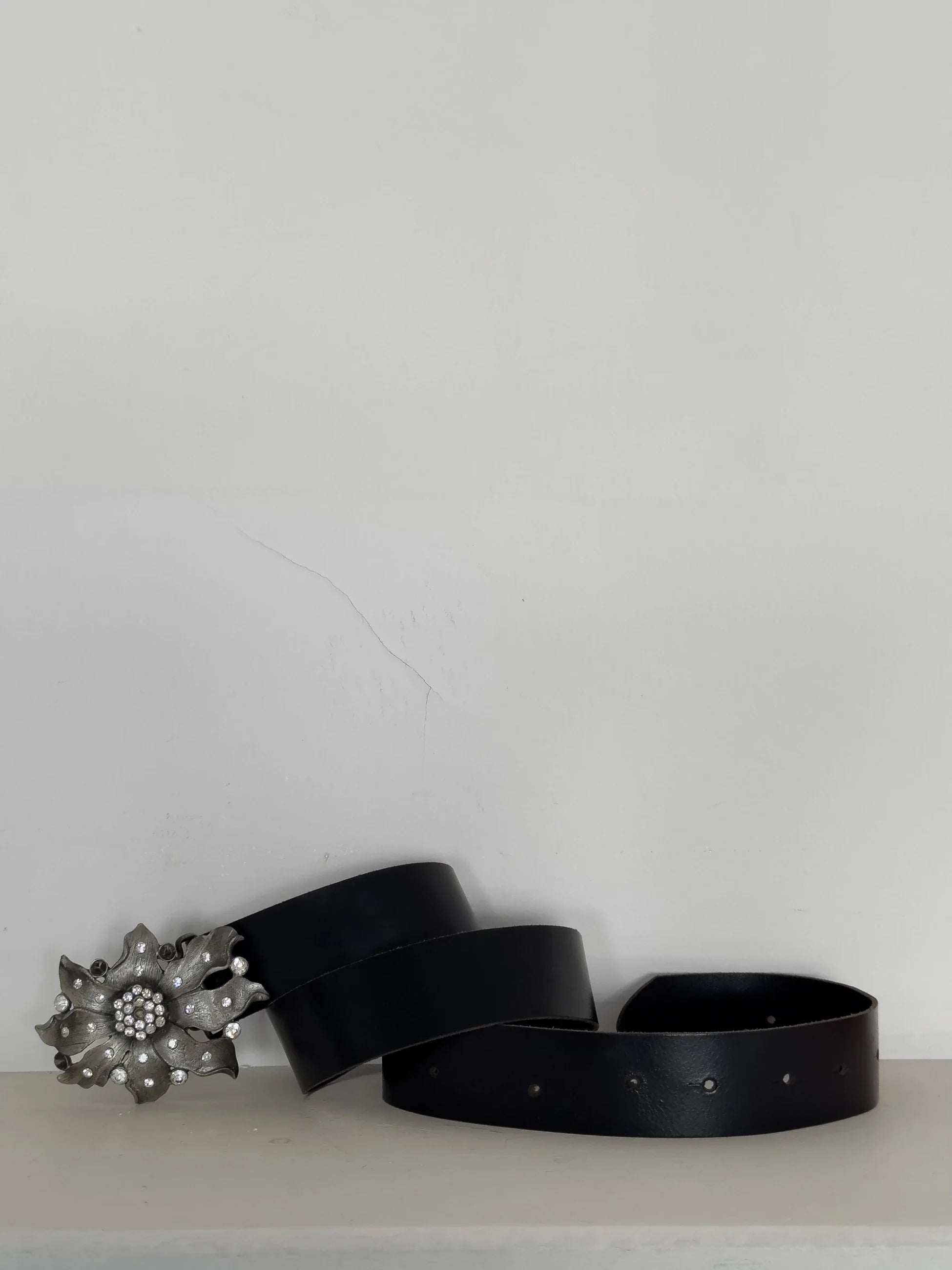 Floral-Buckle Leather Belt
