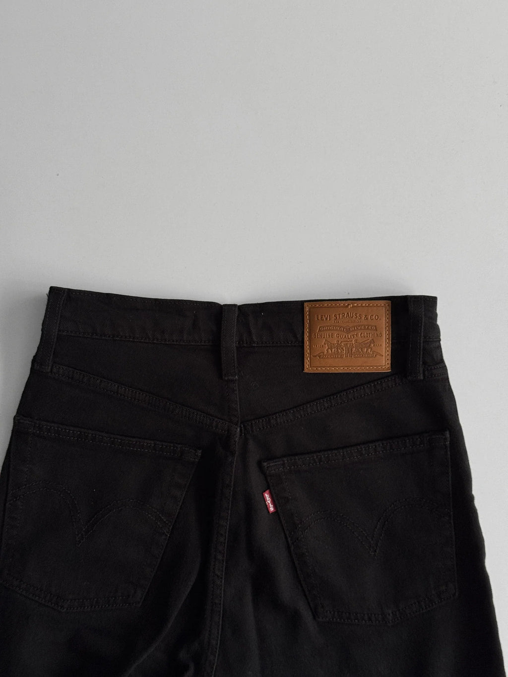 Levi’s Ribcage Straight Fit Trousers