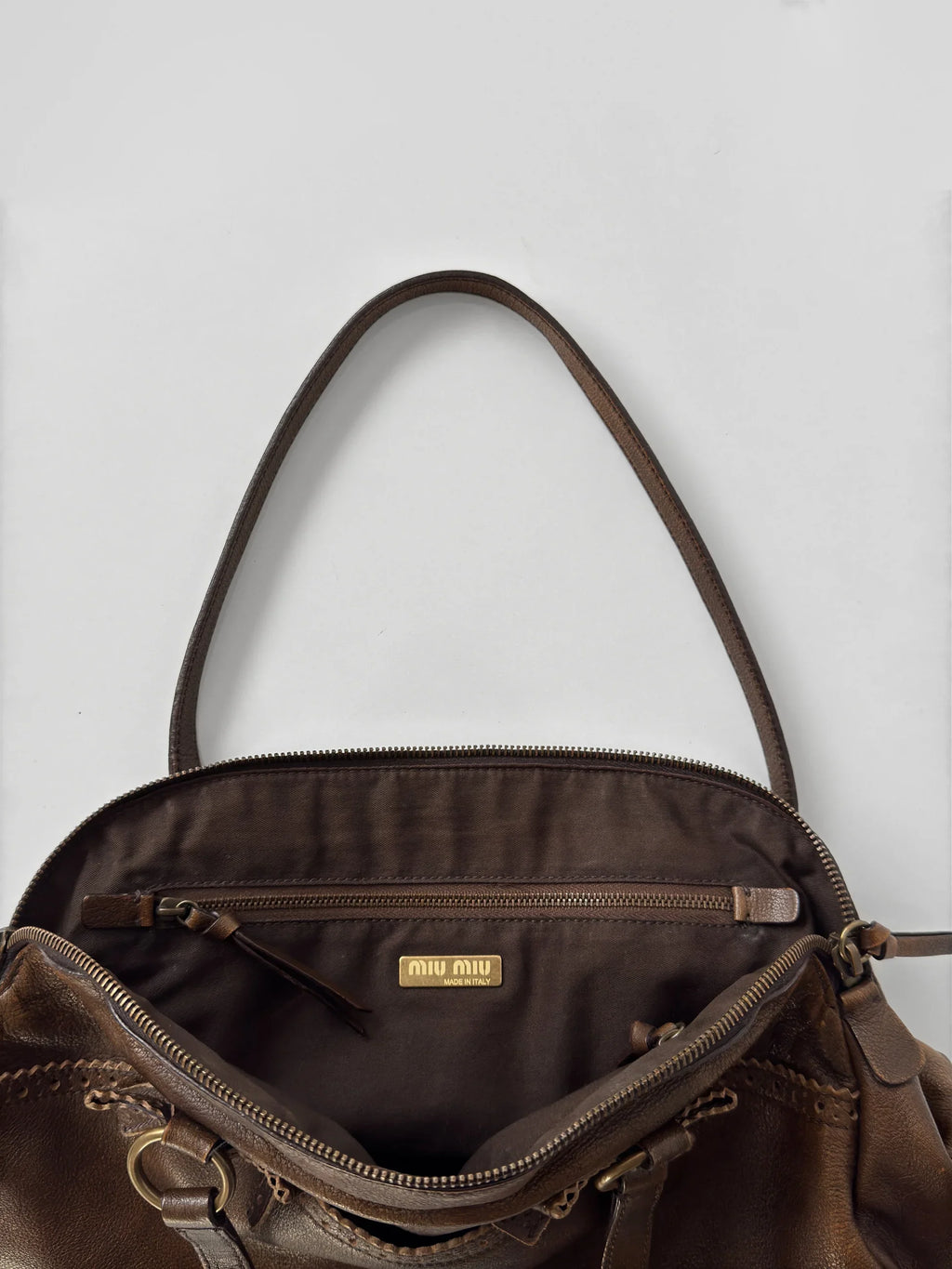 Miu Miu Bow-Detailed Distressed Leather Bag