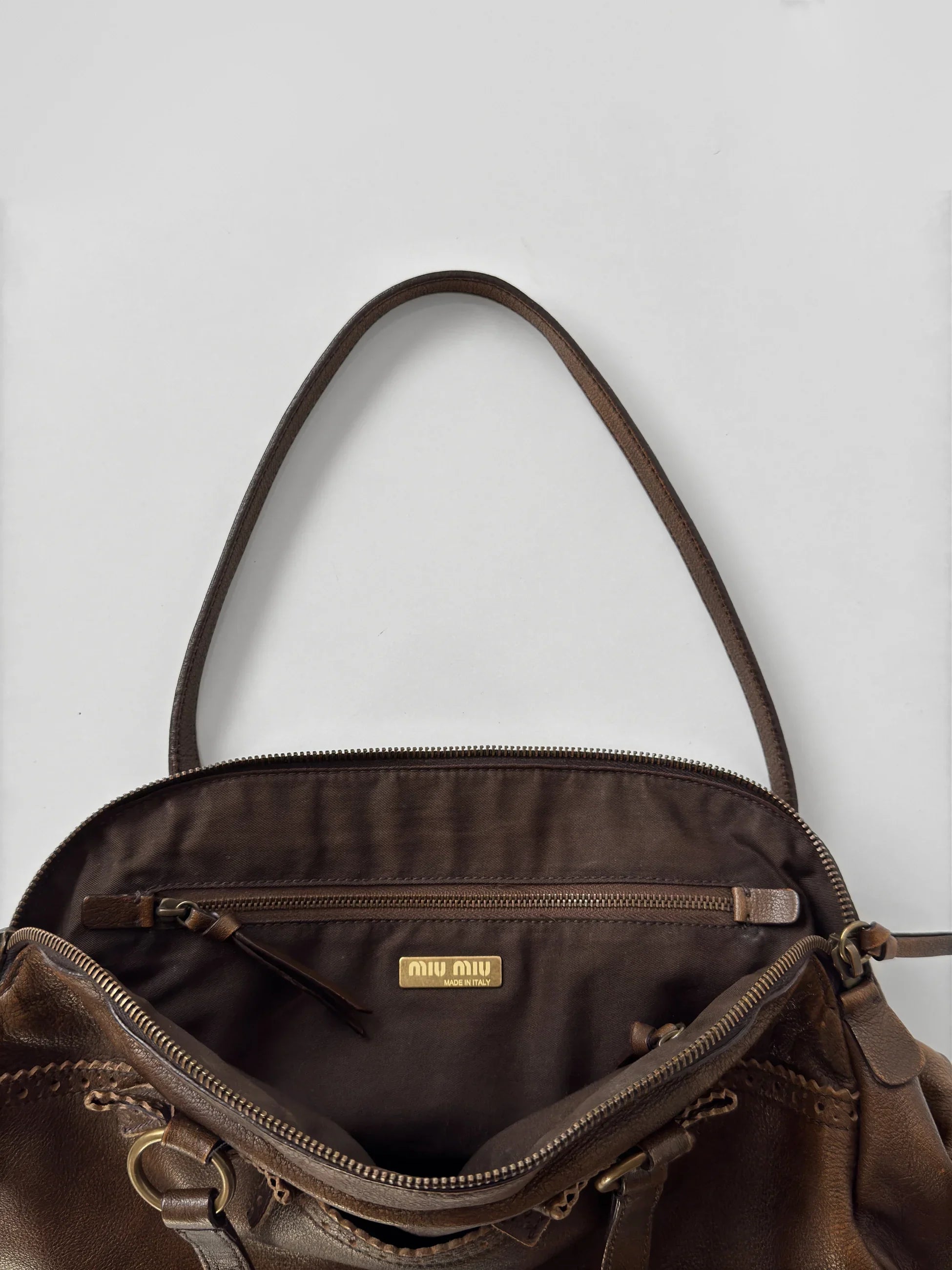 Miu Miu Bow-Detailed Distressed Leather Bag